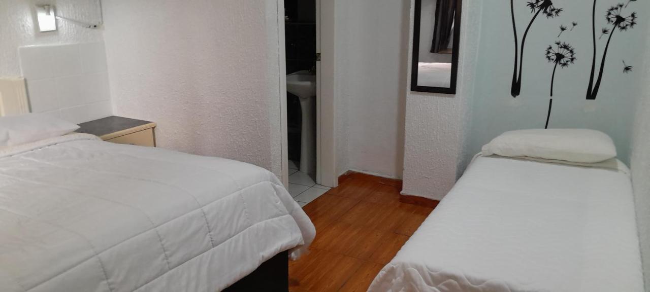 Hostal Brilliant Quito Extérieur photo