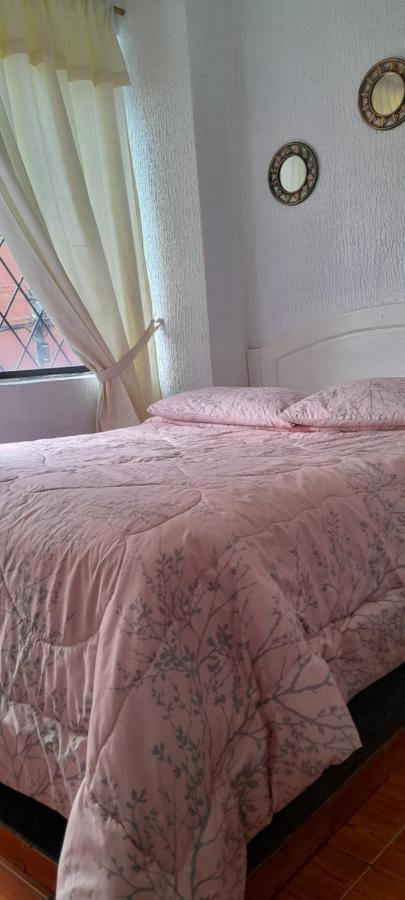 Hostal Brilliant Quito Extérieur photo