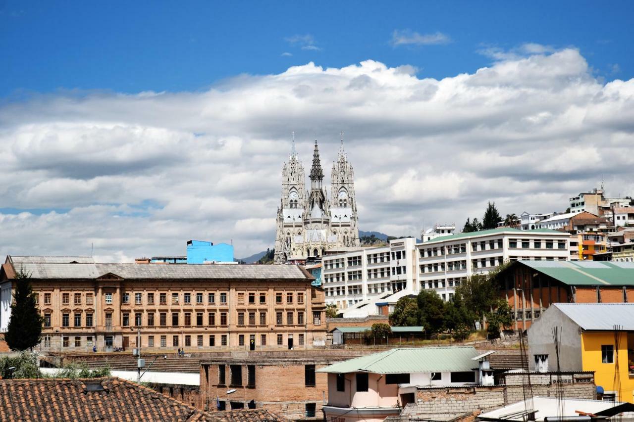 Hostal Brilliant Quito Extérieur photo